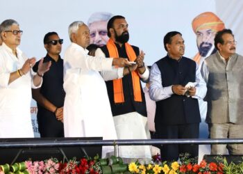 Bihar CM Nitish Kumar Launches Rs 13,000 Crore Development Projects in Munger, Lays Foundation for Mother Dairy Plant