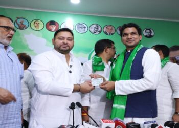 JD(U) MP’s Son Joins RJD as Tejashwi Yadav Targets Nitish Kumar’s Party Ahead of Bihar Polls