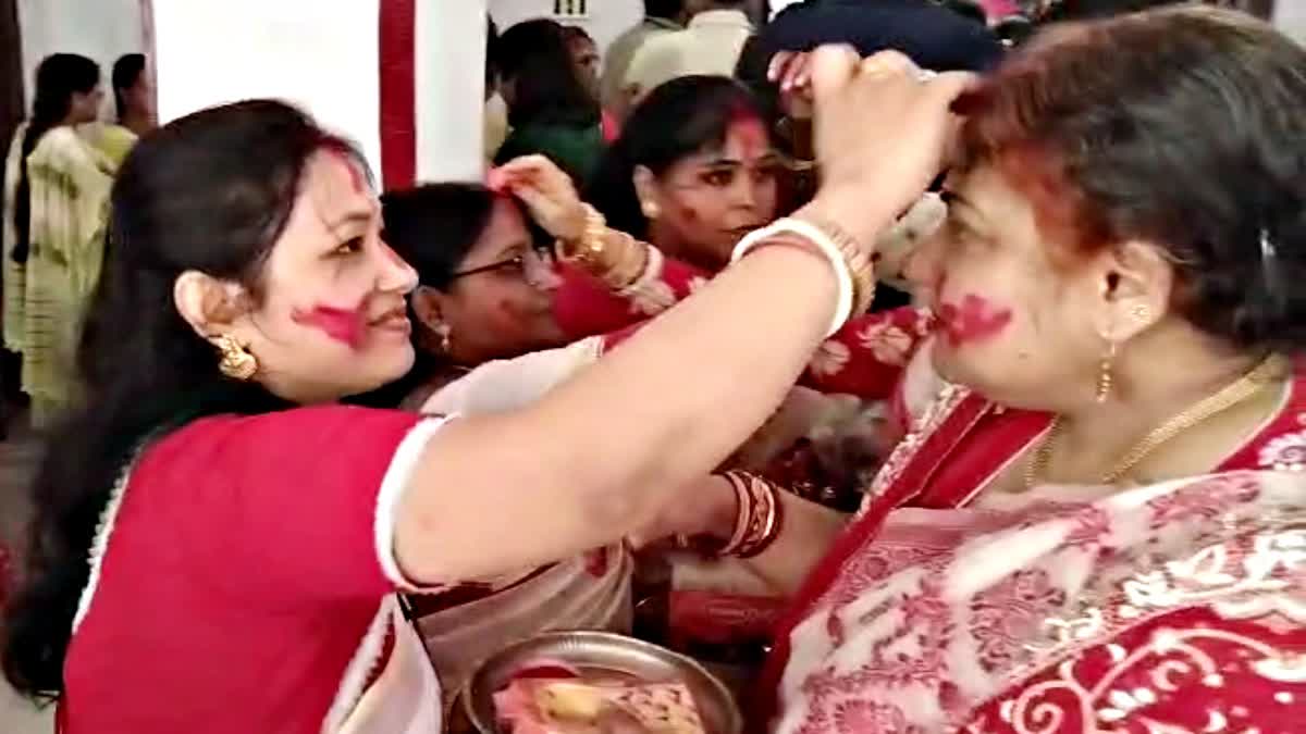 Vijayadashami in Bihar: Bengali Women Bid Farewell to Goddess Durga with Sindoor Khela