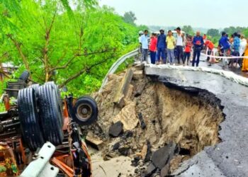 Half of Araria-Narpatganj Highway Collapses After Heavy Rains in Bihar