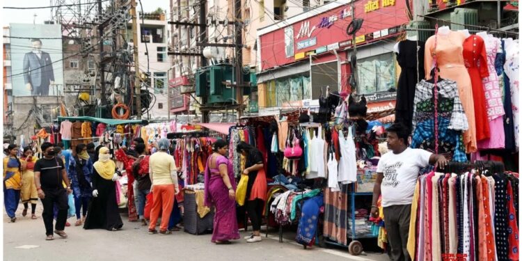 Street Vendors to Get Loans, Training and Digital Support Under PM SVANidhi Scheme