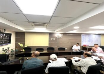 Patna Commissioner Warns of Strict Action Over Unauthorized Road Digging Ahead of Chhath Festival