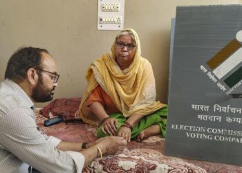 Bihar Elections: Postal Ballots for Senior Citizens and Disabled Voters as EC Steps Up Measures Against Fake News