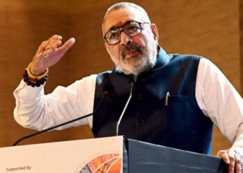Bihar Elections 2025: Giriraj Singh Slams ‘Strike Rate’ Politics, Warns BJP and Hints at Criticism of Chirag Paswan