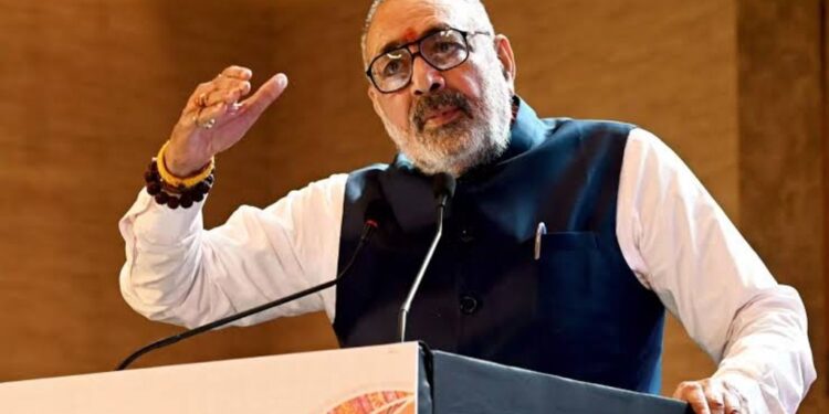 Bihar Elections 2025: Giriraj Singh Slams ‘Strike Rate’ Politics, Warns BJP and Hints at Criticism of Chirag Paswan