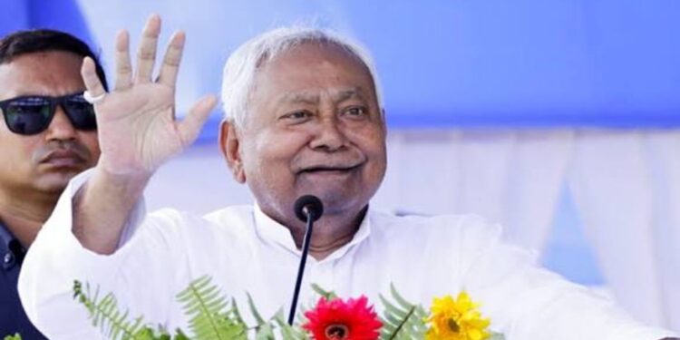 Bihar Election 2025: Nitish Kumar Hails PM Modi, Slams Lalu Family for Ignoring Women’s Welfare