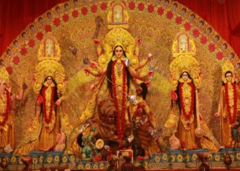 Vijaya Dashami Marked by Four Auspicious Yogas as Goddess Durga is Farewelled in a Palanquin and Idols Immersed