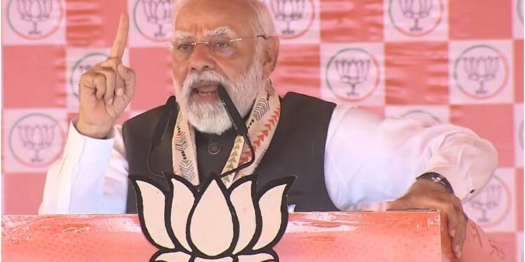 Bihar Election 2025: PM Modi Wraps Up Final Bettiah Rally, Urges Voters to Reject ‘Jungle Raj’ and Back NDA