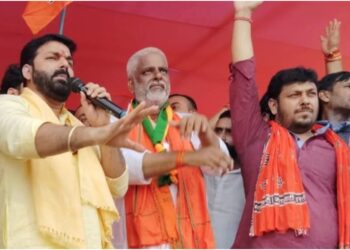 Pawan Singh Arrives with Rakesh Roshan in Raghopur, Campaigns for BJP in Filmy Style Targeting Tejashwi