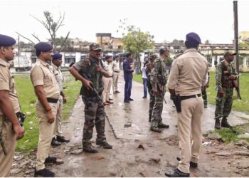 Bihar Election 2025: Armed Forces at Every Booth, Borders Sealed, 450,000 Security Personnel Deployed