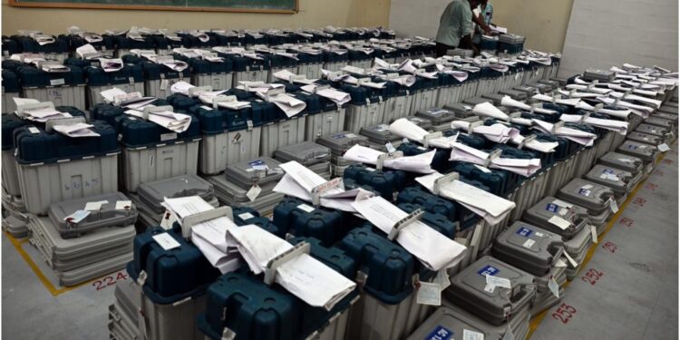 Patna EVMs from 14 Assembly Seats Sealed Under Two-Layer Security with 24-Hour CCTV Surveillance