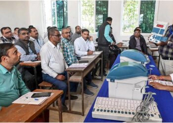 Bihar Election Results: EVM Vote Counting to Begin at 8:30am, 5 Crore Votes to Be Tallied Across 4,372 Tables