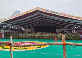 Nitish Kumar Oath Ceremony: Gandhi Maidan Packed to Capacity as Stage Set and Crowds Surge