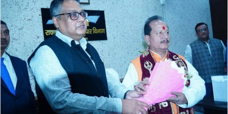 Vijay Kumar Sinha Takes Charge of Bihar Land Revenue Department, Vows Action Against Land Mafia