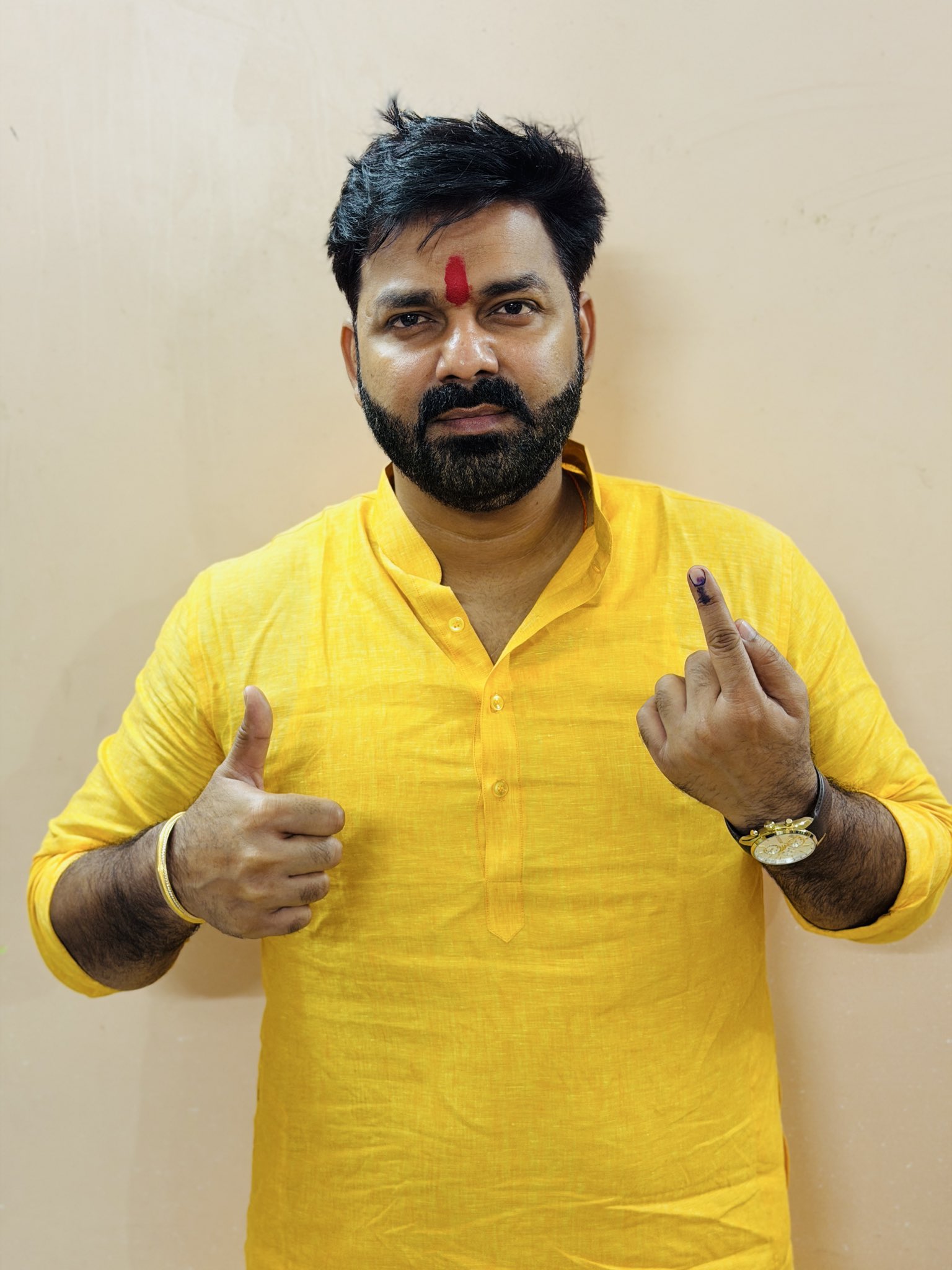 
Bihar Elections 2025: Nitish, Pawan, Samrat, Khesari Cast Votes as Polling Begins; Tej Pratap Missing from Lalu Family Photo
