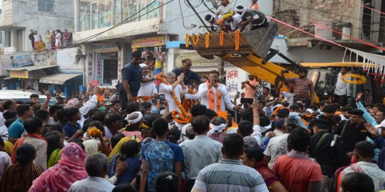 Union Minister Lallan Singh, Deputy CM Samrat Chaudhary Lead 30-Km Roadshow for Jailed JD (U)’s Anant Singh in Mokama