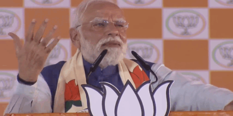 PM Modi Targets RJD and Congress in Nawada Rally, Calls Them ‘Two Families of Corruption’