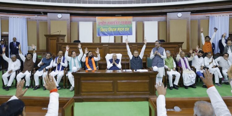 20 CMs to Arrive in 19 Chartered Flights for Nitish Kumar’s Oath; Three Helipads Readied for PM Modi at Gandhi Maidan