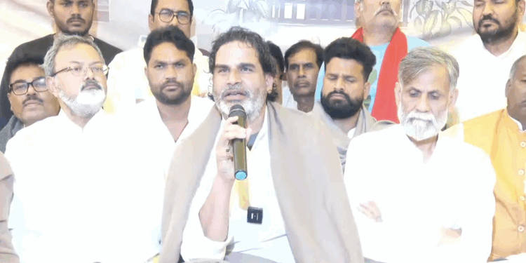 Prashant Kishor Ends Fast, Announces Bihar Navnirman Sankalp Yatra from January, Urges Supporters to Donate Rs 1,000 a Year