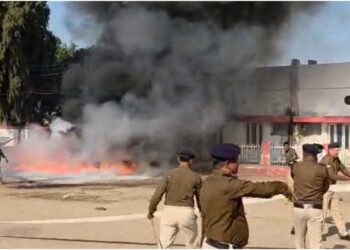 Sudden Fire Triggers Panic at Sitamarhi Junction as Smoke Covers Railway Station
