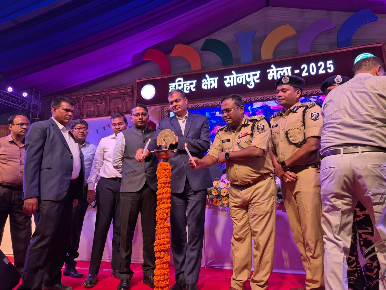 Ganga-Gandak Comes Alive: Sonepur Fair Returns, Inaugurated by Saran Commissioner Amid Poll Code Restrictions