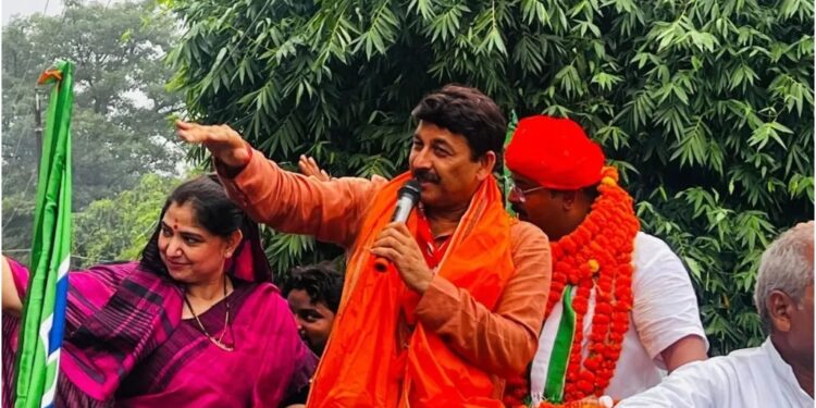 Six RJD Supporters Arrested for Trying to Disrupt Manoj Tiwari’s Roadshow in Bihar