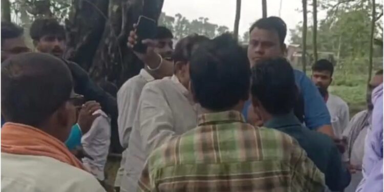 Clash Erupts Between Rival Supporters in Purnia During Election Campaign