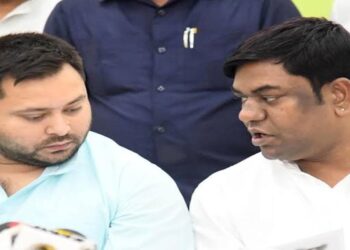 Bihar Election 2025: Heavy Rain Stops Rally, Tejashwi Yadav And Mukesh Sahani Address Supporters Over Phone