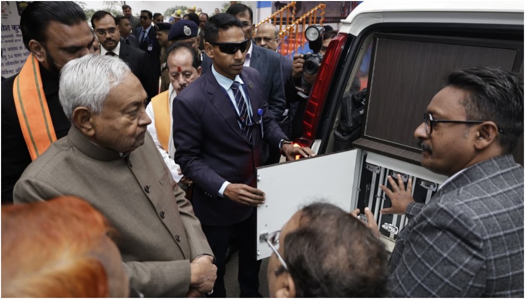 Bihar CM Flags Off 34 Mobile Forensic Vans to Boost Evidence Collection and Crime Investigation