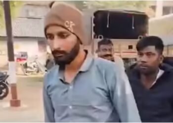 Fake IAS Officer With Convoy, AI-Made Documents and Multi-State Fraud Network Arrested in Uttar Pradesh