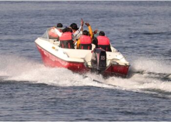 No Boats on Ganga Ghats During Makar Sankranti: Vigil on Bathing and Kite-Flying, Eight SDRF Teams Deployed