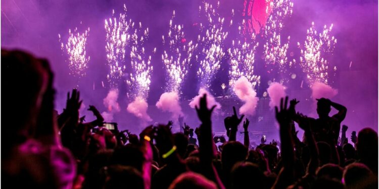 Bollywood and Bhojpuri Spice Up New Year’s Celebrations as Patna Prepares to Welcome 2026