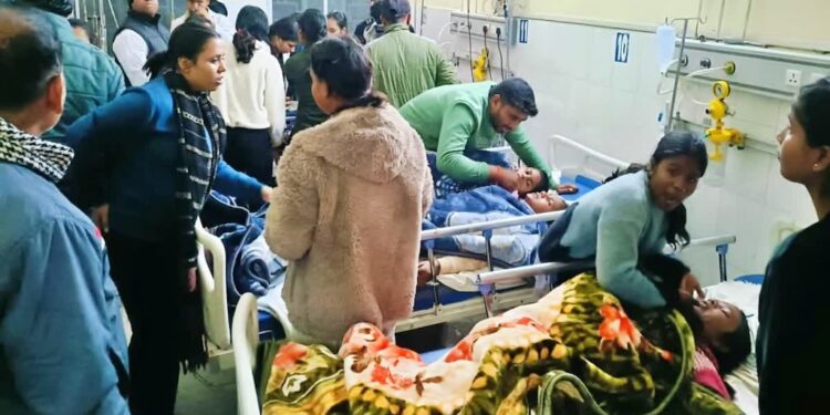 Food Poisoning at Kishanganj Residential School Sends 16 Students to Hospital