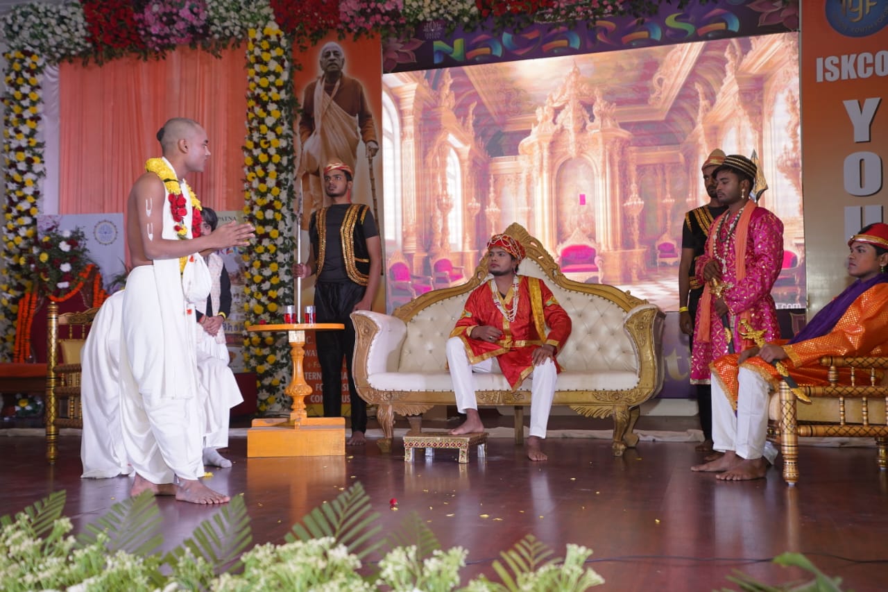 Navras youth festival concludes in ISKCON Patna with city procession and Krishna devotion
