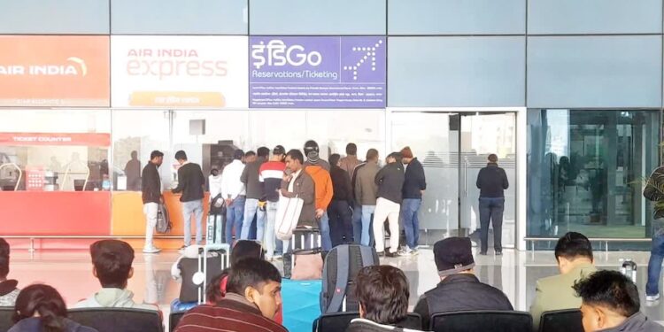 Eight IndiGo Flight Pairs Cancelled at Patna Airport, Dozens Face Delays