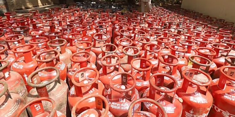 Bihar Halts New LPG Connections As Supply Pressures Mount