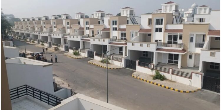 Bihar Government Hands Over Modern 4BHK Duplex Homes to Newly Elected MLAs