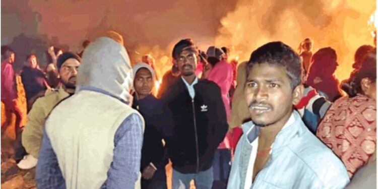 Villagers Block Patna–Gayaji Highway After Man Killed in Speeding Car Crash