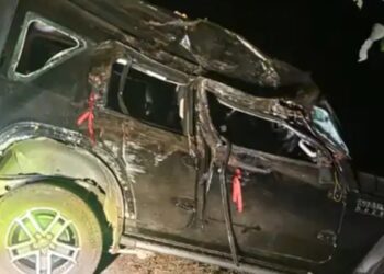 Thar SUV Crashes into Forest on Valmikinagar Road; Young Man Hospitalised by Naurangia SHO