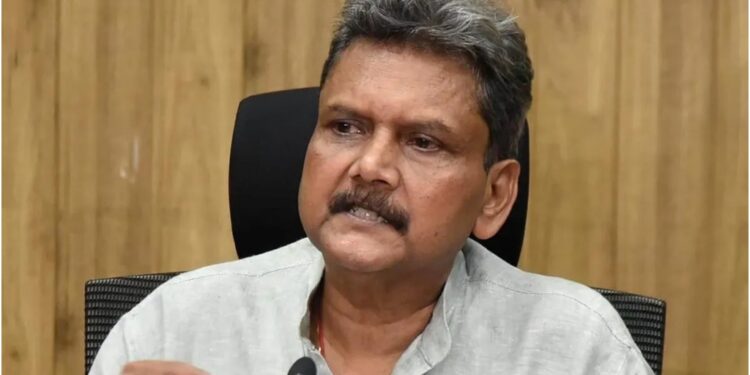 Bihar Education Minister Orders Resolution of Teacher Salary, Promotions, and School Improvements