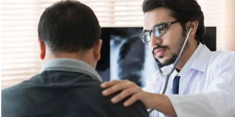 ‘Saat Nishchay-3’: Bihar to Prohibit Private Practice for State Doctors, Boost Rural Healthcare