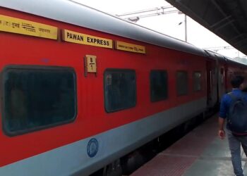 Bags Worth Lakhs Stolen on Pawan Express — Merchants Demand Crackdown