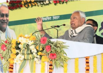 CM Nitish Kumar Launches Samriddhi Yatra in West Champaran, Reviews Industrial Development in Kumarbagh