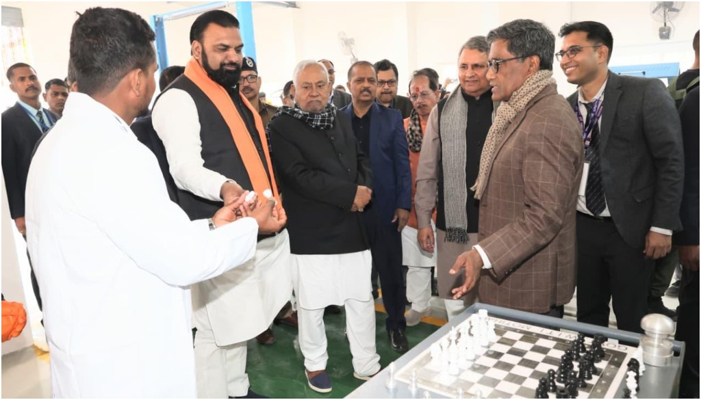 CM Nitish Kumar Reviews Development Schemes in East Champaran During Samridhi Yatra, Directs Officials to Expedite Work