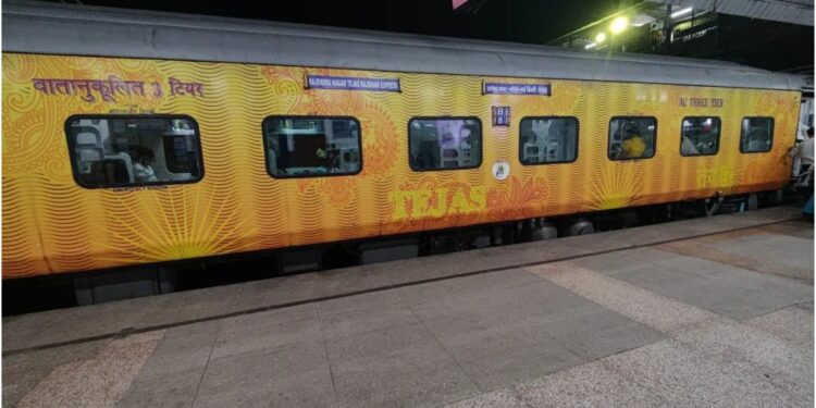 Bomb Threat to Tejas Rajdhani Sparks Panic, Puts Delhi Investigation Agencies on High Alert