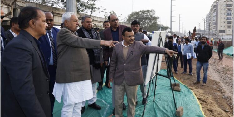 CM Nitish Kumar Inspects Patna Road Projects, Orders Timely Completion to Ease Traffic Woes