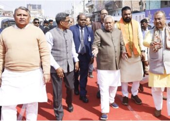 CM Nitish Kumar Launches Rs 202 Crore Development Projects in Siwan During Samriddhi Yatra, Urges Officials to Expedite Work