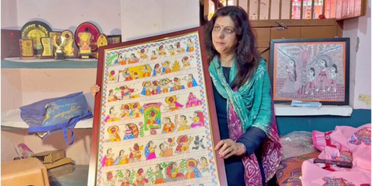 Bihar’s Ipsha Pathak Weaves Hanuman Chalisa into Mithila Paintings, Adding Lord Rama’s Name After Each Verse