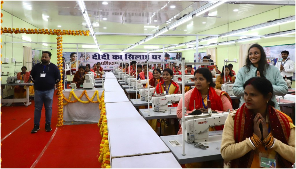 CM Nitish Kumar Visits Chhapra, Launches Women’s Tailoring Centres and Development Schemes During ‘Samriddhi Yatra’