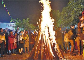 Lohri 2026: Do Not Offer These Items to the Sacred Fire Tonight, or Misfortune May Follow